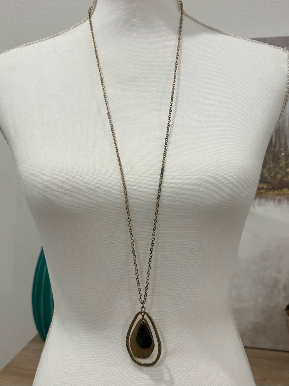Long Layered Teardrop Pendant Necklace - Gold & Black